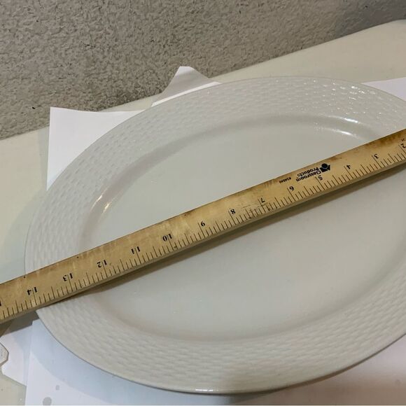 TableTops Unlimited Gallery Capri White Basketweave Oval Serving Platter 14” - Picture 3 of 5